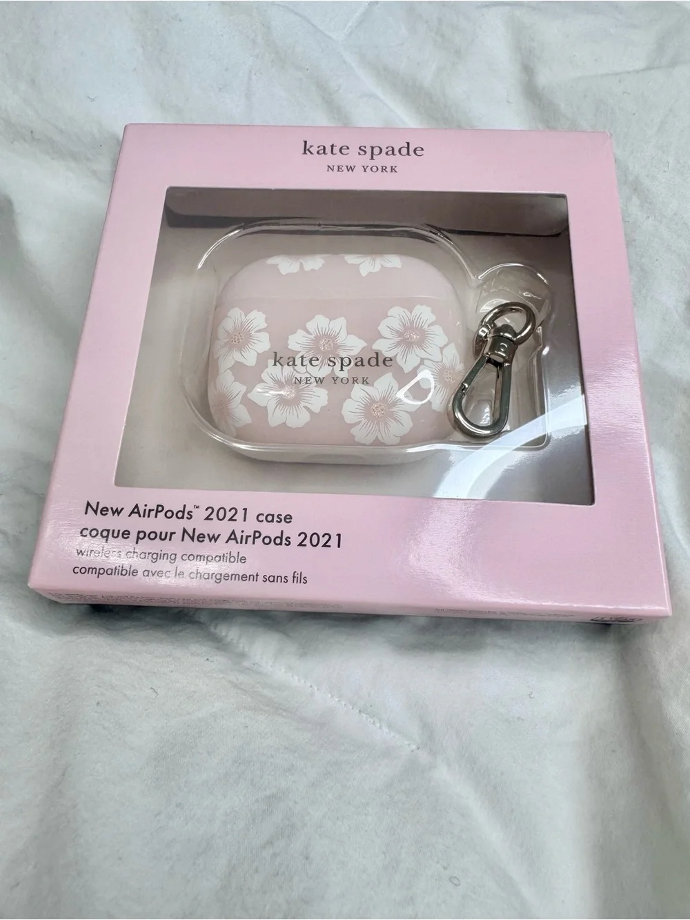 Kate Spade Air Pods Case Brand new in Box!